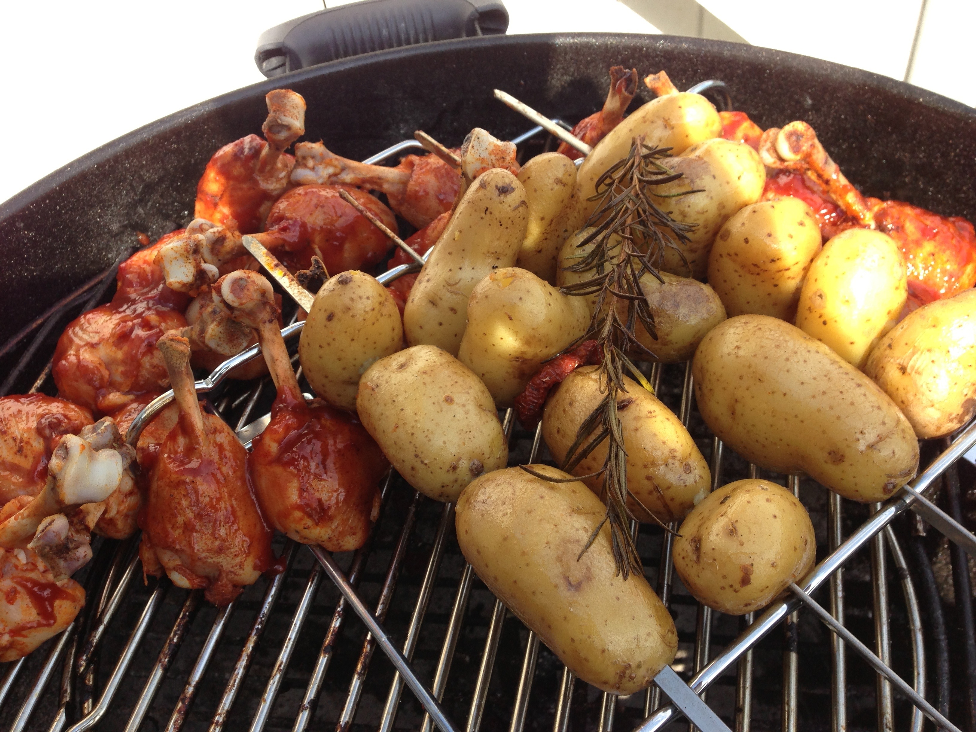 Chicken-Beulen mit Rosmarinkartoffeln - Andree´s Grillbude - Grill ...