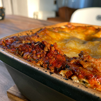 Lasagne vom Grill Römertopf Keramikgrill